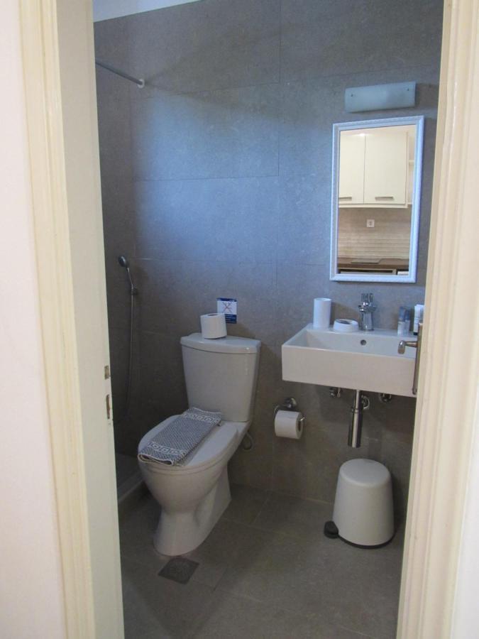 Biscoutsis Apartments & Studios Kavos Bagian luar foto