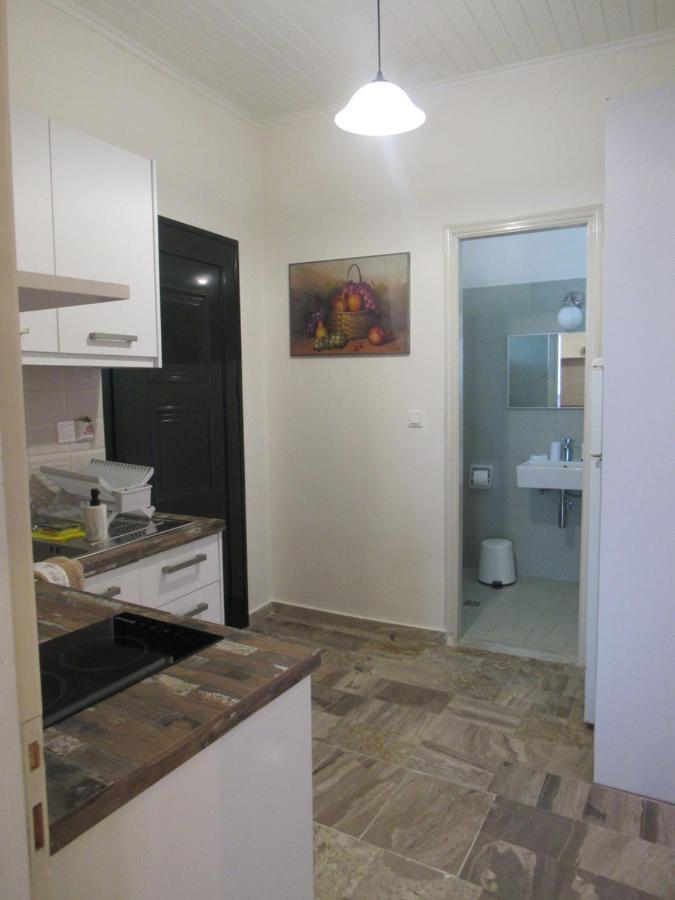 Biscoutsis Apartments & Studios Kavos Bagian luar foto