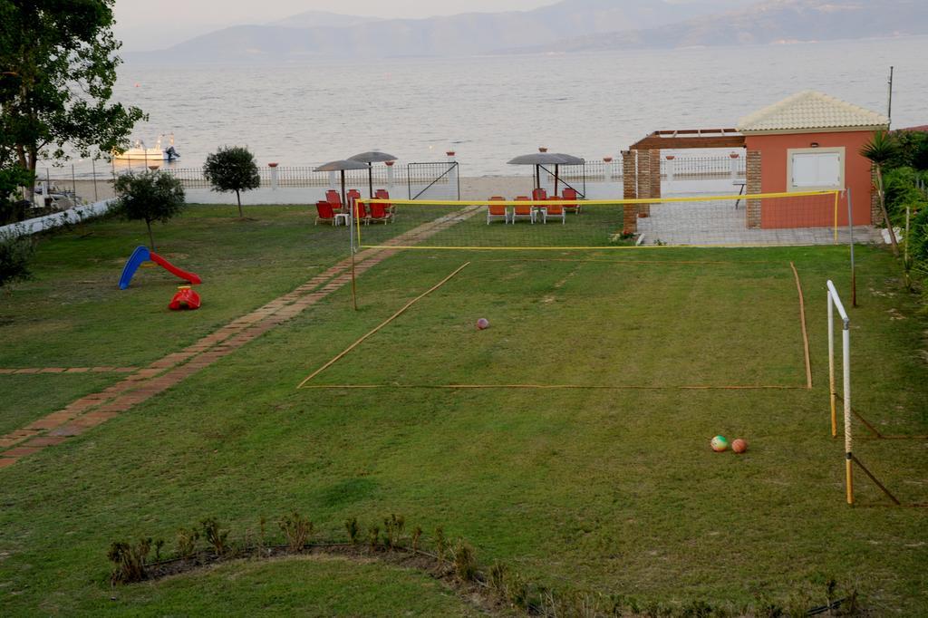 Biscoutsis Apartments & Studios Kavos Bagian luar foto