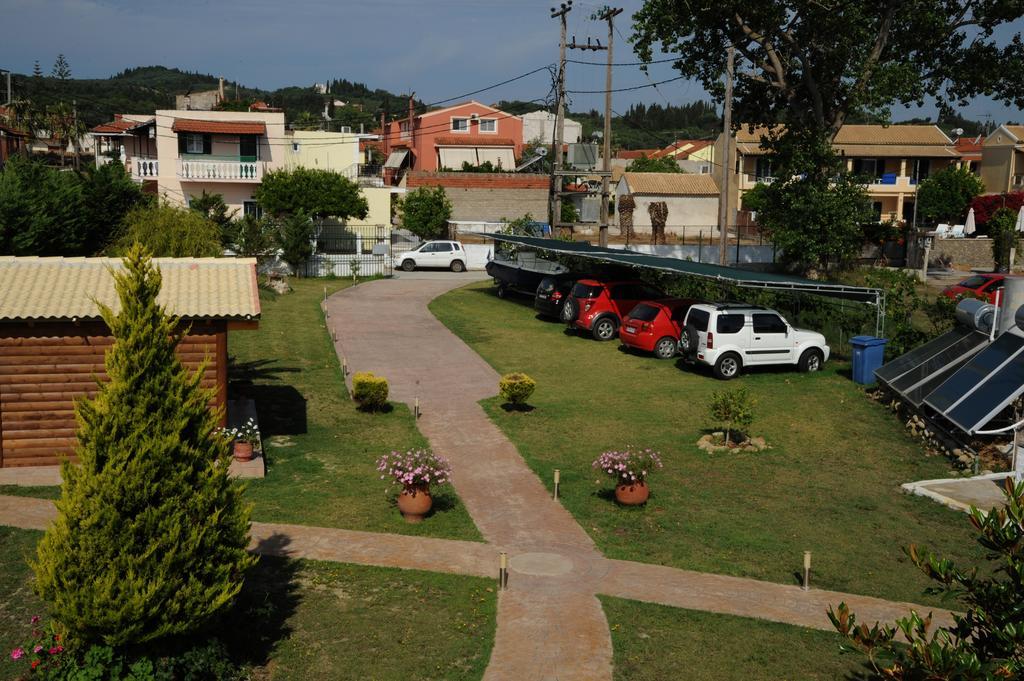 Biscoutsis Apartments & Studios Kavos Bagian luar foto